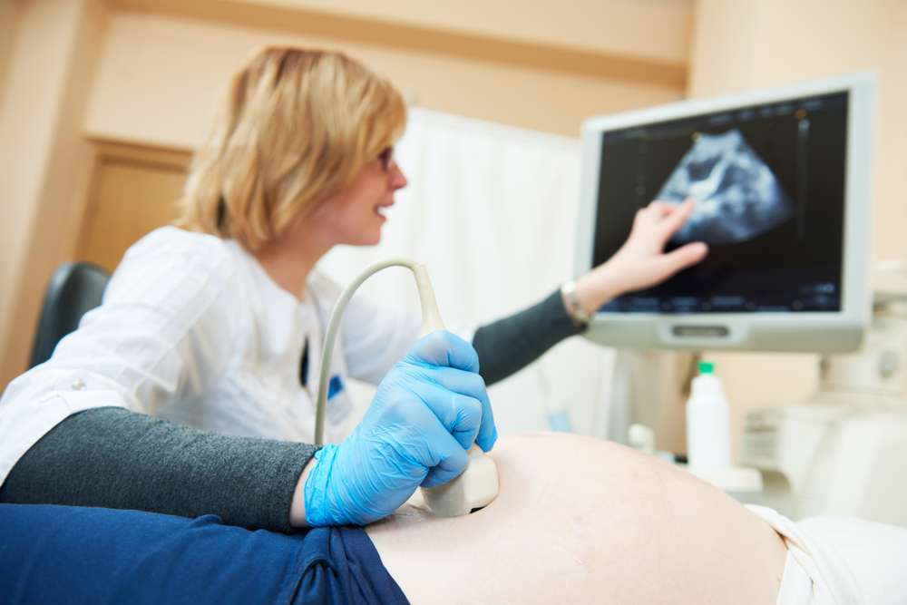 Dublu test în sarcină (screening prenatal trim.I): Tot ce trebuie să știi ...